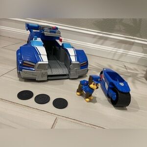 PAW Patrol, Chase 2-in-1
Transforming Movie City Cruiser & Motorcycle
